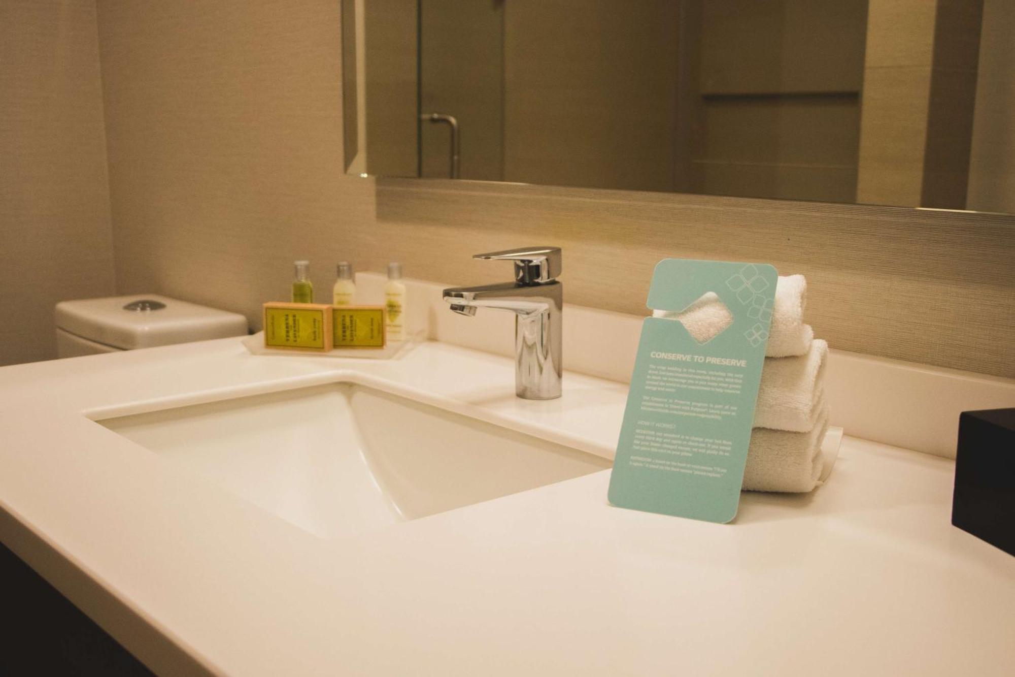 Hilton Garden Poliforum Hotel 3*
