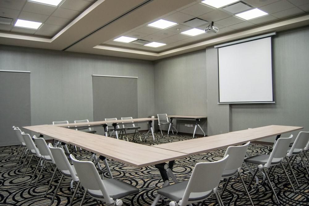 Hotel Hilton Garden Poliforum