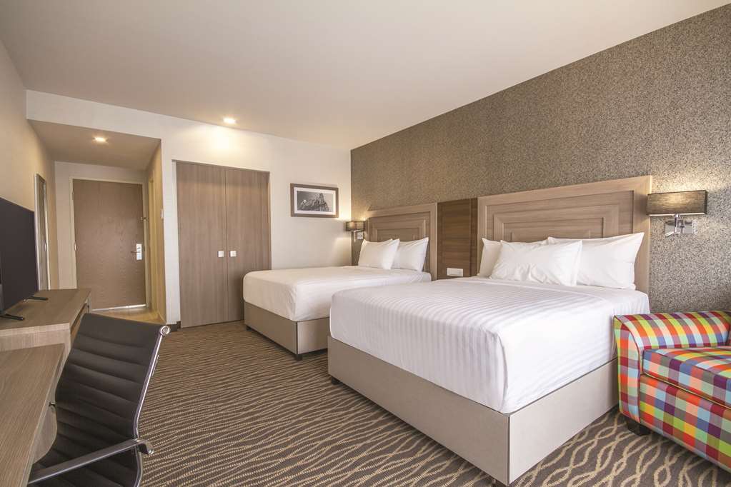 Hilton Garden Poliforum Hotel